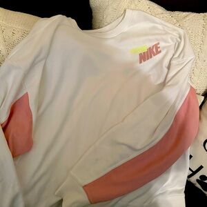Women’s 3X Nike Sweatshirt